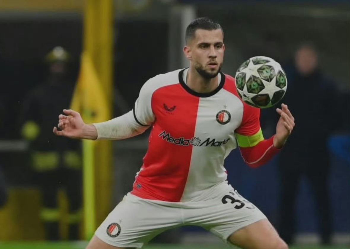 赛前体能课后，费耶诺德止住颓势备战欧超杯，底气十足，阵容厚度经受考验的简单介绍